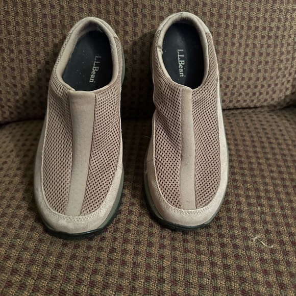 L.L. BEAN Mules  Sz 9.5 - Picture 2 of 8